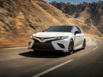Toyota Camry i Avalon w wersji TRD